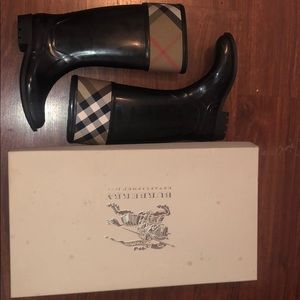 Never Worn! Burberry rain boots